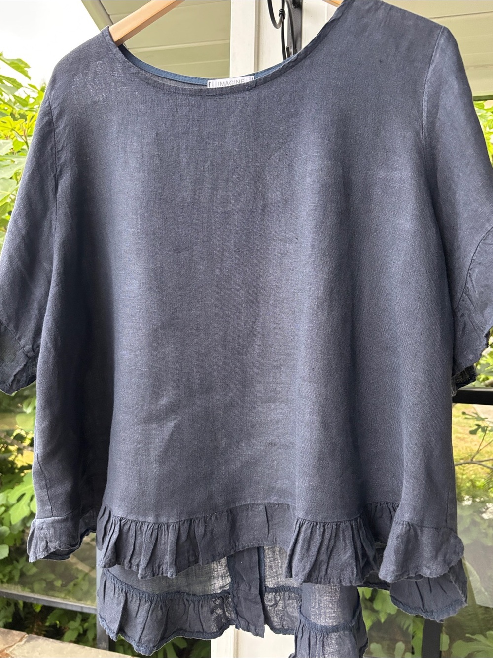 Like New Women's Navy Ruffle-Hem Linen Short Sleeve Blouse - Top Size Large - Picture 12 of 16
